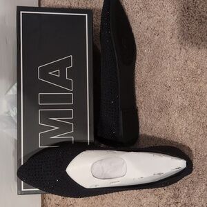 NEW Mia black shoes, quiet sparkle, Calenn style, women's 8.5 USA